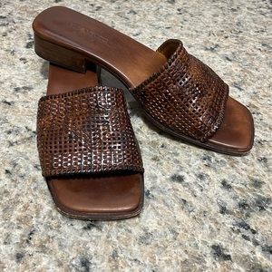 Sesto Meucci Dark Tan sandals size 8 /12